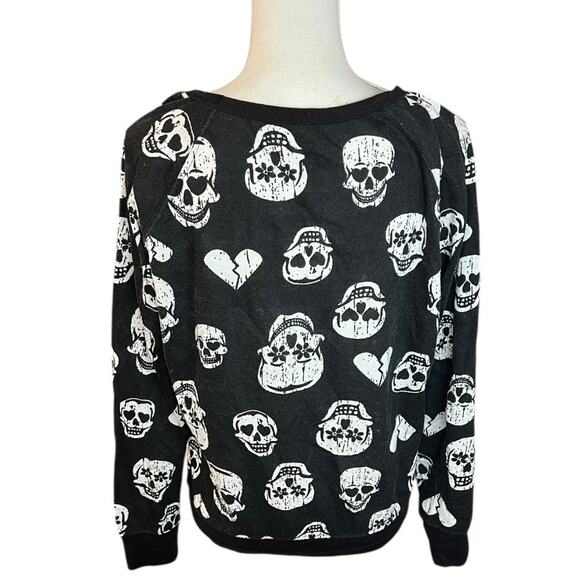 Feathers Black skull & White sweatshirt Heart Pattern sugar skull Halloween - Picture 4 of 6
